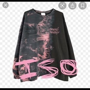 ISO Halsey maniac sweatshirt and hoodie!